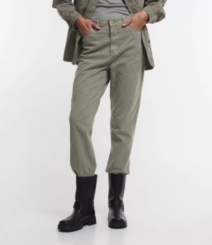 Calça Mom Cintura Média Em Sarja Com Textura Verde