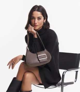 Bolsa Baguete Média Com Fivela Grande Marrom