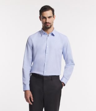 Camisa Regular Básica em Oxford Azul Claro