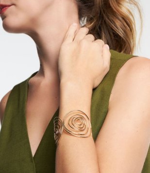 Bracelete Rígido Com Formato De Espiral Dourado