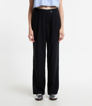 Calça Reta em Alfaiataria com Cós Assimétrico Preto