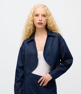 Jaqueta Cropped em Jeans Estruturada Azul