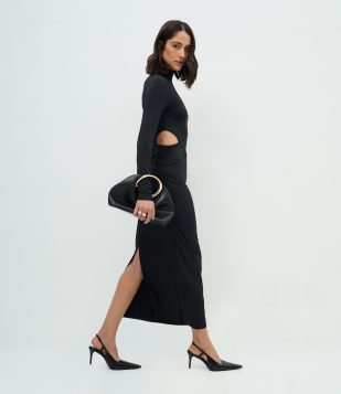 Vestido Long Midi com Cut Out e Drapeado Preto