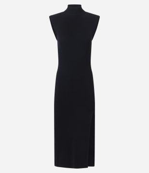 Vestido Midi em Tricô com Ombreira e Fenda Lateral Preto