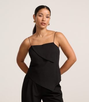 Blusa em Crepe com Alça Rabo de Rato e Barra Assimétrica Preto