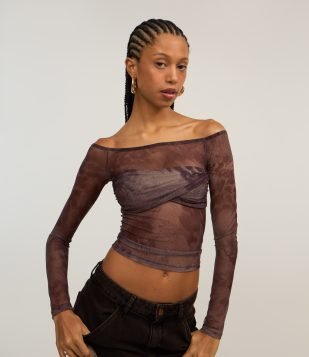 Blusa em Tule Animal Print e Detalhe Torcido Marrom