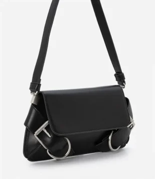 Bolsa Baguete Pequena com Detalhe em Fivela Preto