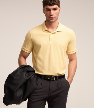 Polo em Algodão com Textura Pique Amarelo