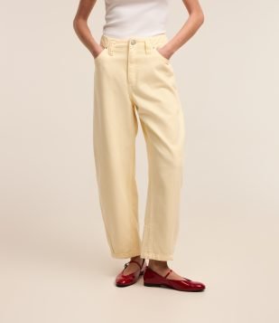 Calça Balloon em Sarja com Passantes e Bolsos Amarelo