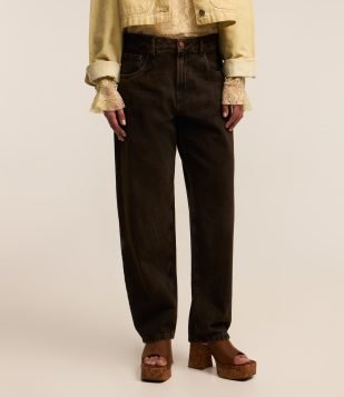 Calça Mom em Jeans Sobretinto Preto