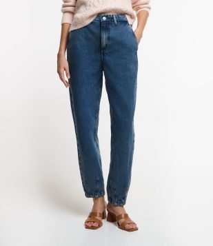 Calça Mom em Jeans com Bolsos e Elástico no Cós Azul