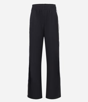 Calça Reta Esportiva com Faixa Lateral e Fenda na Barra Preto
