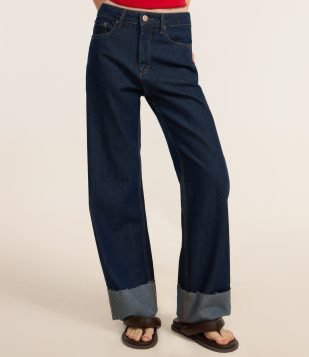 Calça Reta em Jeans com Barra Dobrada Azul