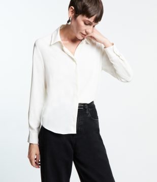 Camisa Básica em Crepe com Manga Longa Off White