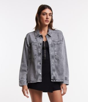 Camisa Overshirt em Sarja com Bolsos Frontais Grandes Cinza