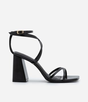 Sandália Multi Tiras com Salto Alto Grosso Preto