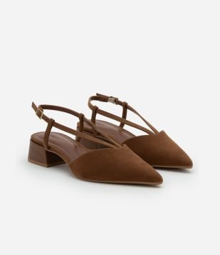 Sapato Scarpin com Salto Bloco com Fachete Marrom