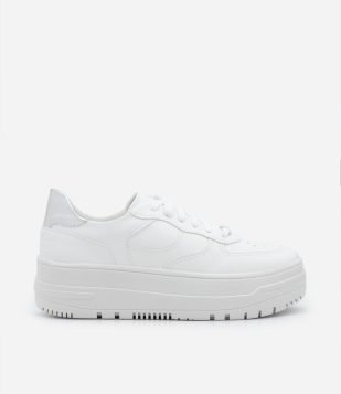 Tênis Cano Baixo com Caixa Alta e Detalhe Metalizado no Calcanhar Branco