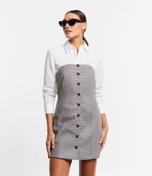 Vestido Tomara que Caia Alfaiatado com Abotoamento e Estampa Xadrez Marrom / Preto