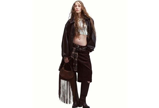 Look para rodeio: ouse com franjas, western e mix de texturas