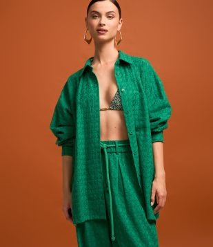 Camisa Oversized em Laise com Abotoamento e Texturas Verde