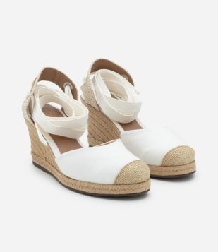 Sapato Espadrille com Amarração Ondulada Bege