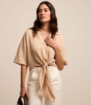 Blusa em Crepe com Amarração na Cintura Bege 2