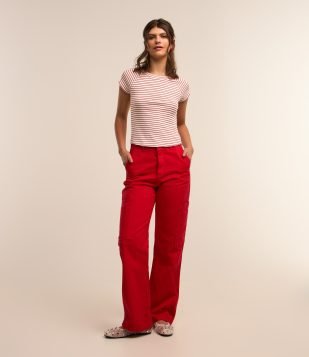 Calça Wide Leg em Sarja com Bolso Cargo sem Lapela Vermelho Flamejante
