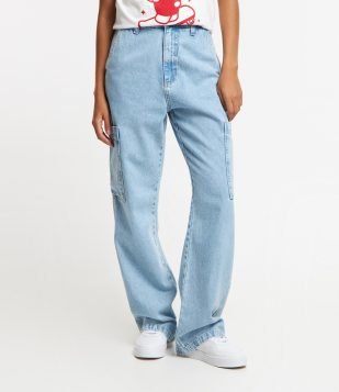 Calça Wide Leg em Sarja com Bolsos Cargo Sem Lapela Azul