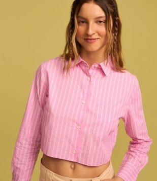 Camisa Cropped em Tricoline Listrado com Punho Largo Rosa