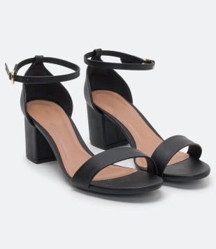 Sandália com Tira Única e Salto Médio Bloco Preto