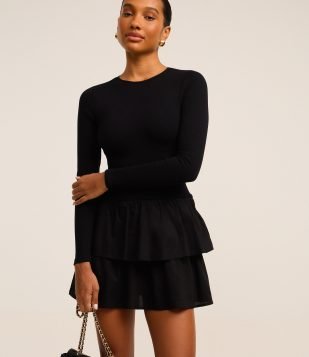 Vestido Godê Curto em Viscose com Sobreposição na Saia Preto