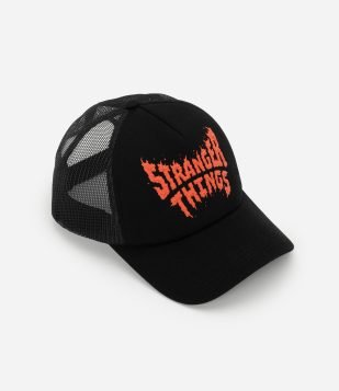 Boné Trucker em Sarja com Estampa Stranger Things Preto