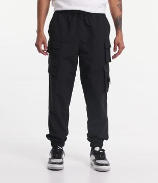 Calça Jogger em Poliamida com Bolsos Laterais Preto