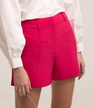 Bermuda Alfaiatada em Crepe com Bolso Fake Rosa Pink