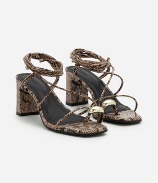 Sandália com Amarração em PU e com Dedeira Cobra