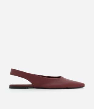 Sapatilha Slingback de Bico Fino em Couro Vinho