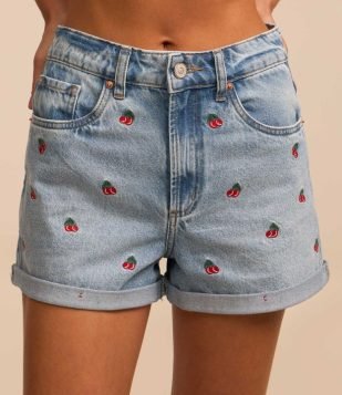 Short Jeans com Bordado de Cerejinhas Azul