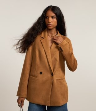Blazer Alongado em Suedine com Bolsos e Botões Marrom