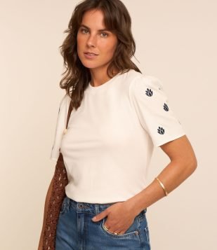 Blusa em Algodão com Bordado na Manga Bufante Branco Neve