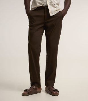 Calça Slim em Sarja com Elastano Marrom