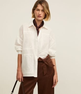 Camisa Alongada em Cambraia com com Bordados Decorativos Branco