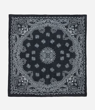 Lenço Bandana em Flanela com Estampa Paisley Preto