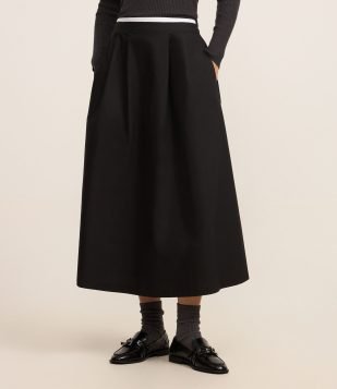 Saia Evasê Midi em Tricoline com Toque Empapelado Preto