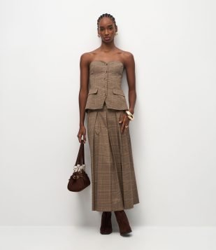 Saia Midi Xadrez Alfaiatada com Cinto e Pregas Marcadas Marrom