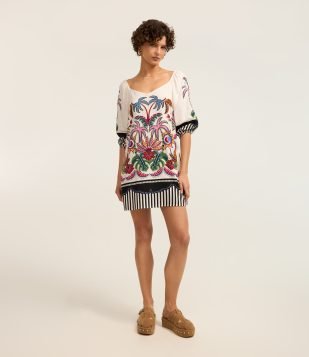 Vestido Evasê Curto com Linho Estampado Tropical e Mangas Bufantes Multicores