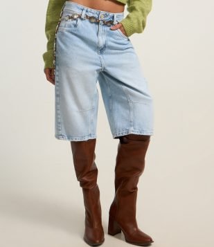 Bermuda Jorts em Jeans com Recorte Frontal Azul