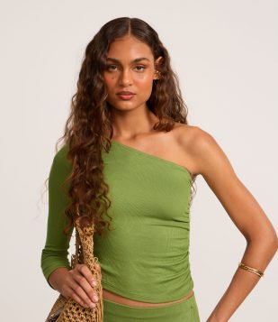 Blusa Ombro Só em Ribana e Franzido Lateral Verde