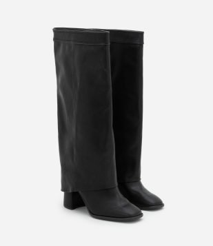 Bota Cano Alto em PU com Pala Sobreposta Preto