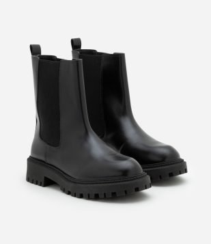 Bota Chelsea em PU com Sola Tratorada e Elástico na Lateral Preto